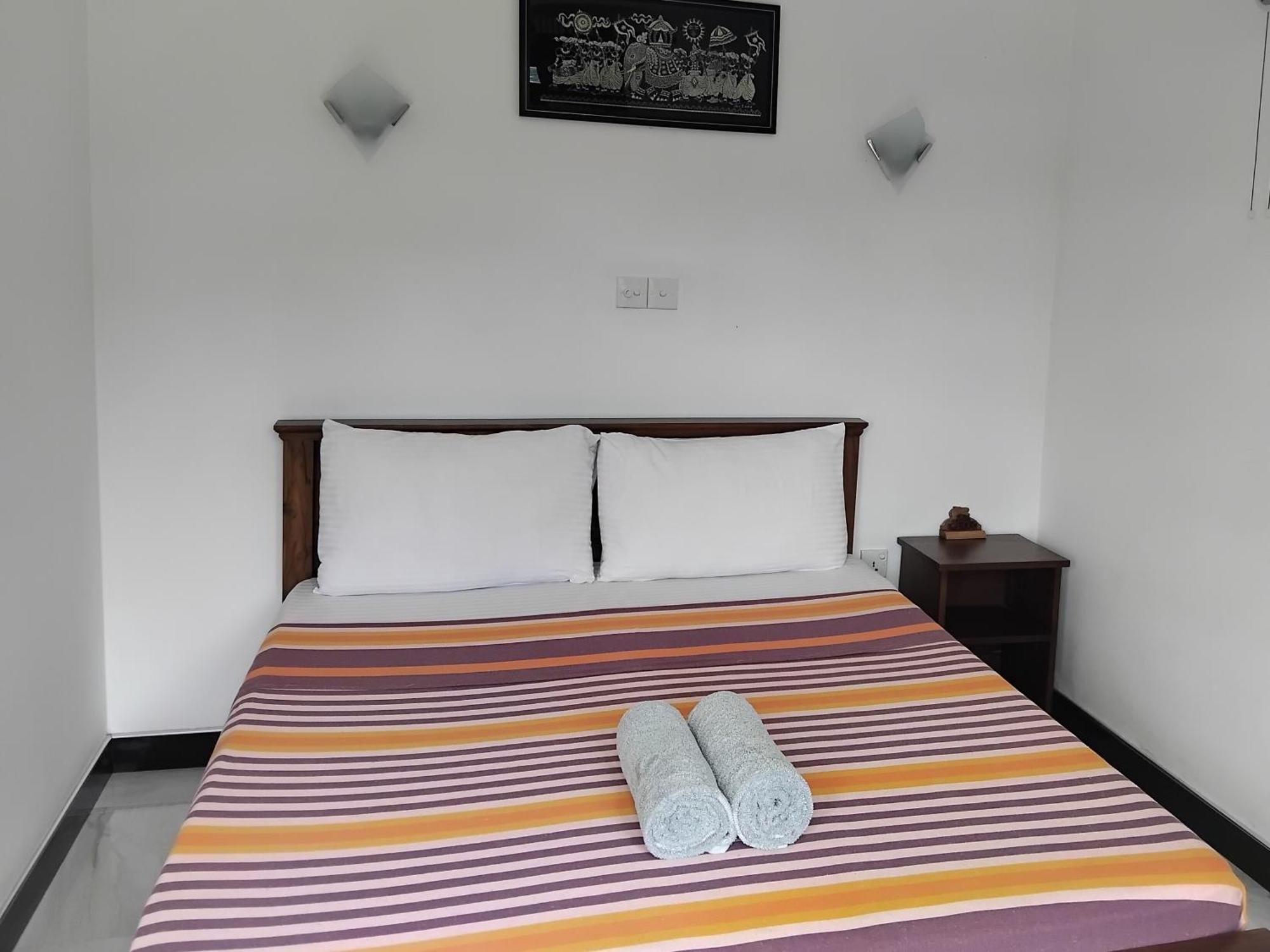 Kelum Homestay Kandy Esterno foto