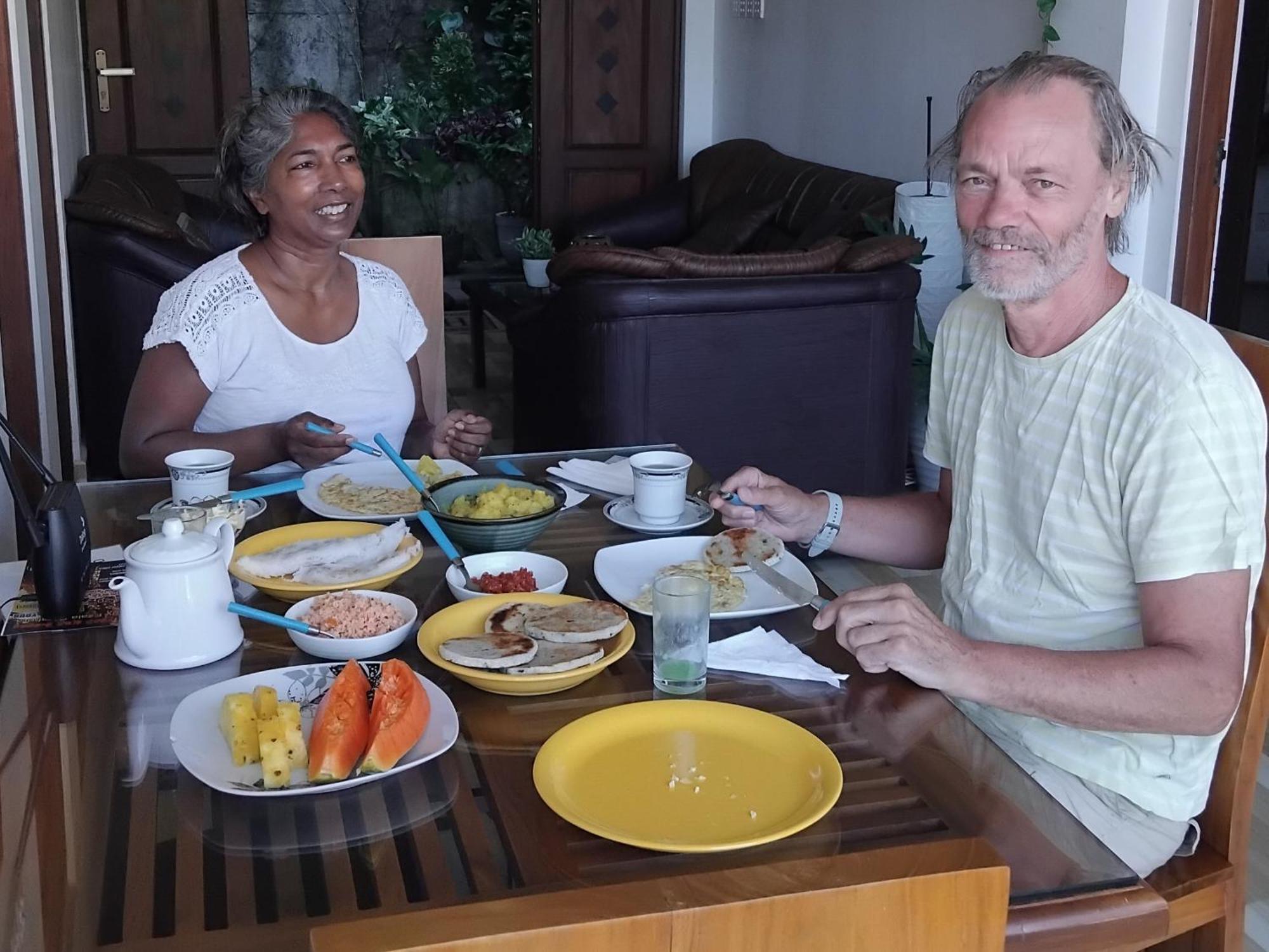 Kelum Homestay Kandy Esterno foto