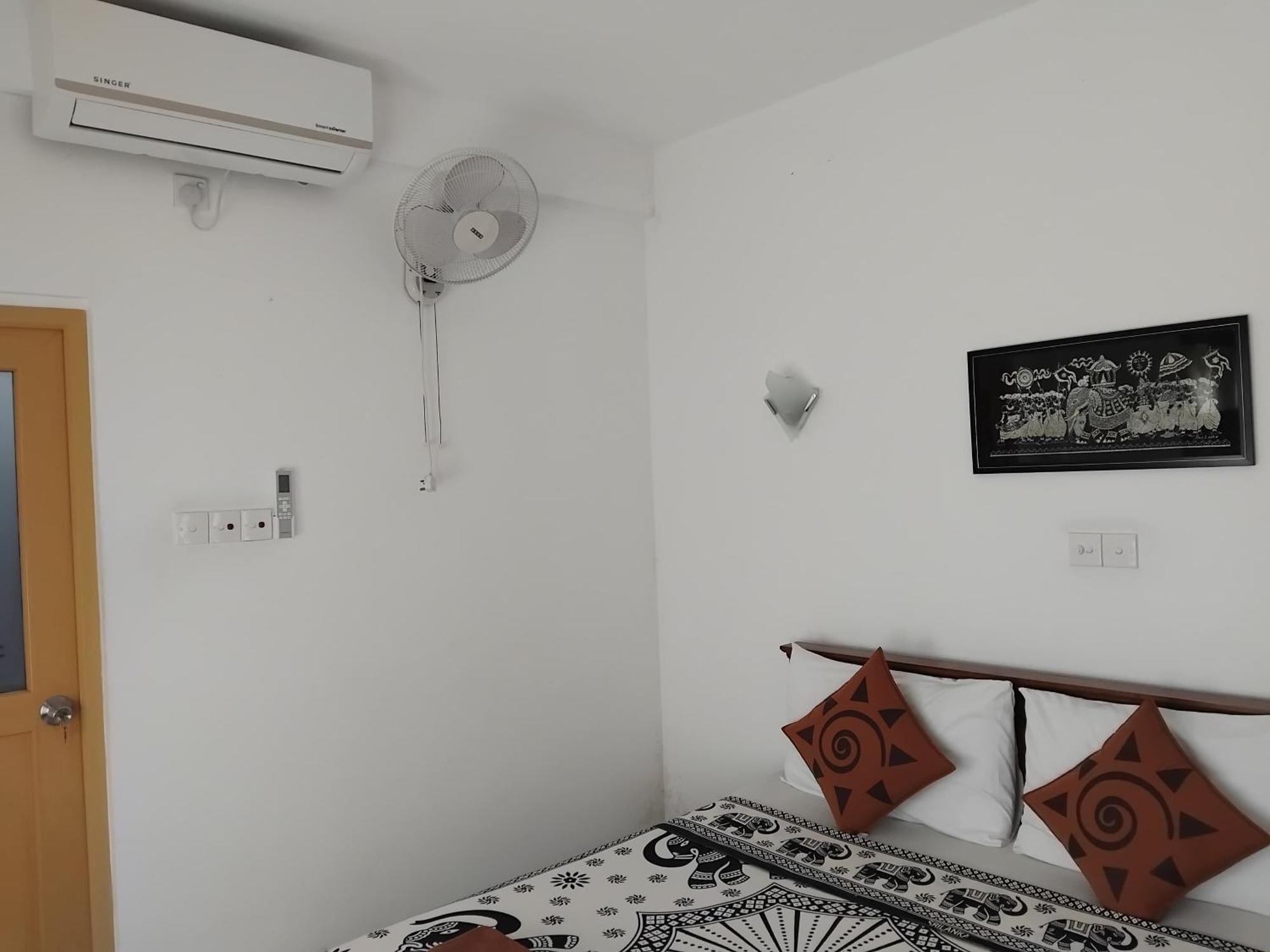 Kelum Homestay Kandy Esterno foto