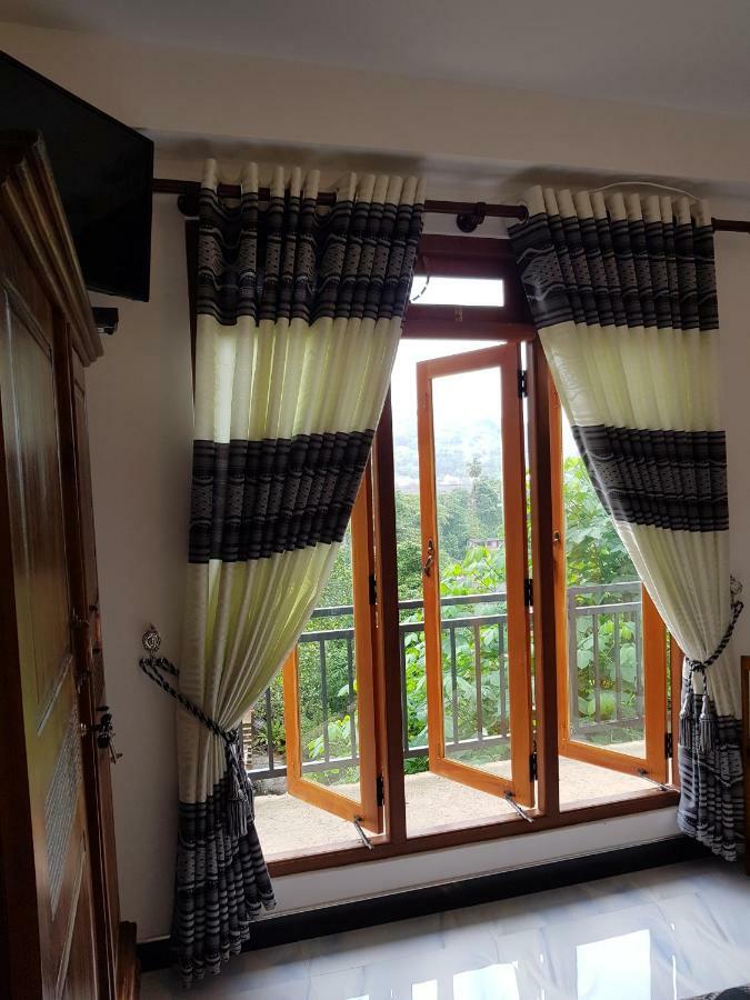 Kelum Homestay Kandy Esterno foto